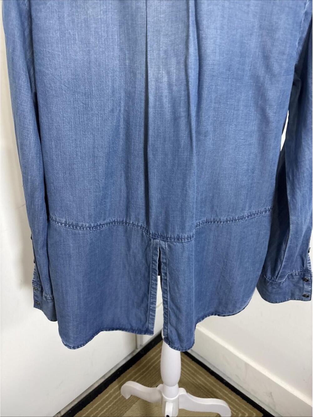 Anthropologie Cloth & Stone Chambray Split Back High Low Blouse Small Boho - Picture 11 of 12